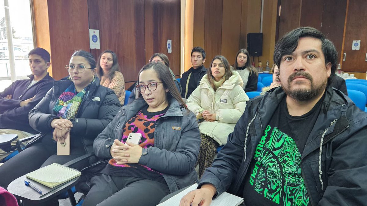SaludMagallanes's tweet photo. 🔴 A fin de mejorar calidad de atención de pacientes con diabetes mellitus tipo 2 #APS, referentes #ProgramaCardiovascular y #Promoción organizaron Jornada de Actualización Conocimientos y Prácticas con enfoque en gestión cardiovascular y nutrición @JorgeFlies @DPRMagallanes https://t.co/A42YA2ptMl