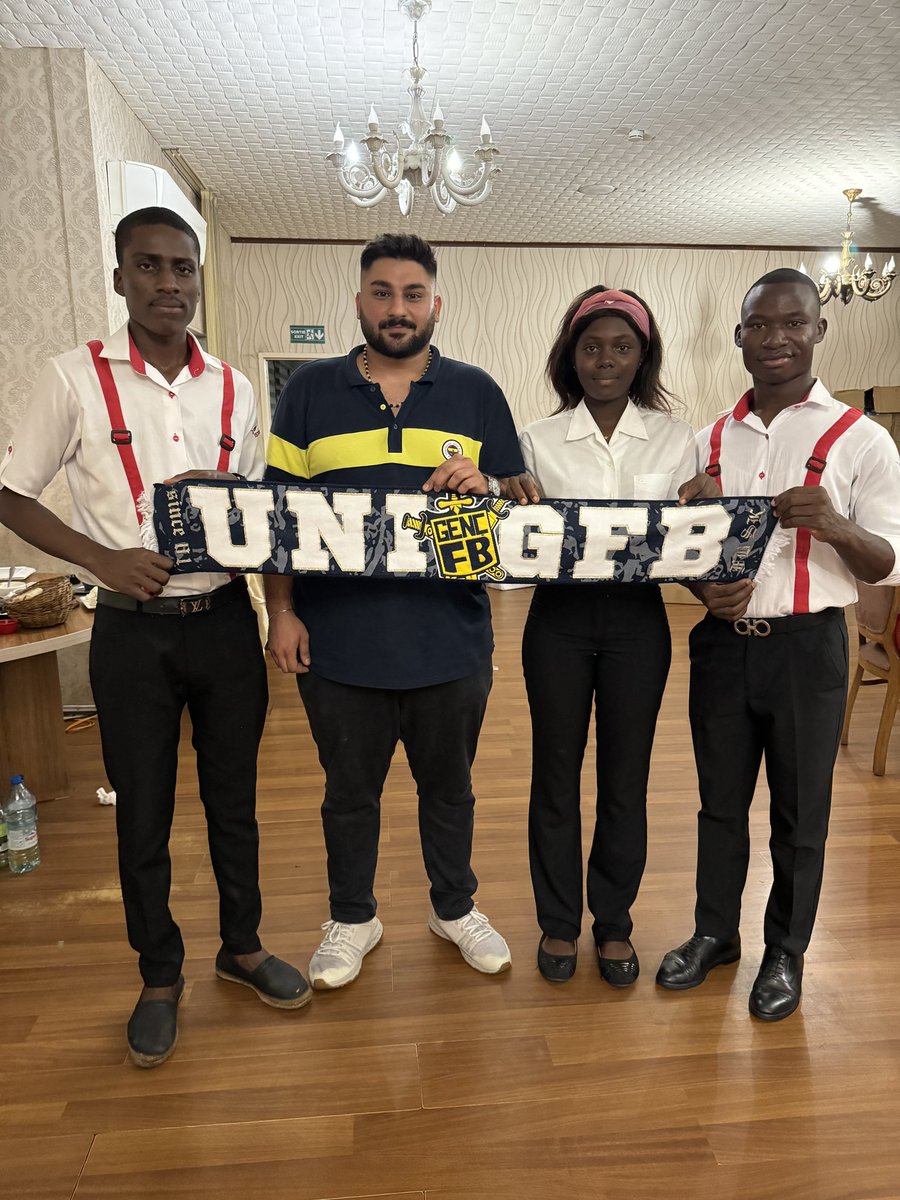EfendiBugraa's tweet photo. Kamerun GENÇFENERBAHÇELİLER Bu gün itibariyle kurulmuştur.
#gfb #Fenerbahçe https://t.co/C2ZE5esK3O