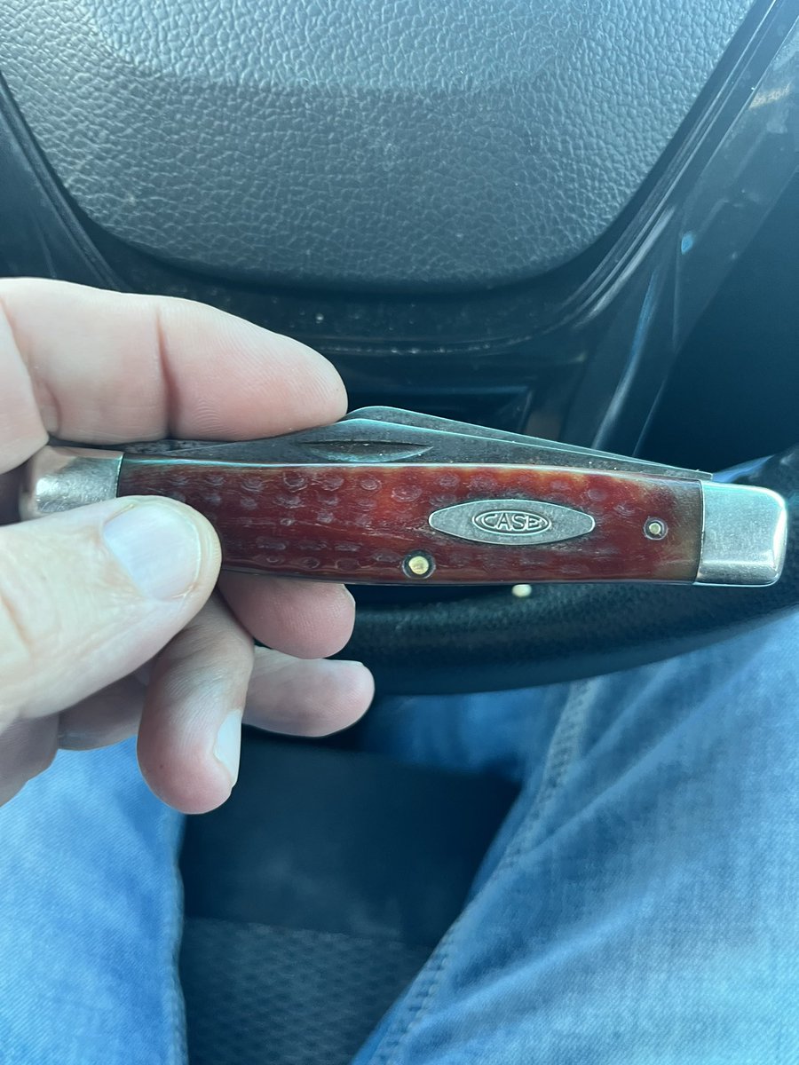 OldSalt68's tweet image. Pre-1965 Case XX Three Blade Stockman.  

It was my grandfather’s knife.  I carry it every day.