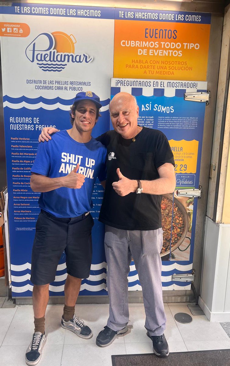 Revolución en #paellamar ante la visita del actor gallego Martín Rivas . Qué buen actor, qué encantador, qué guapo.... Gracias fenómeno. Esperamos verte por aquí otra vez. #paellamar #paellasmadrid #MartinRivas #actor #paellas <a href="/mercadoTirsoMo/">mercadotirsodemolina</a>  #galiciacine #cineespañol