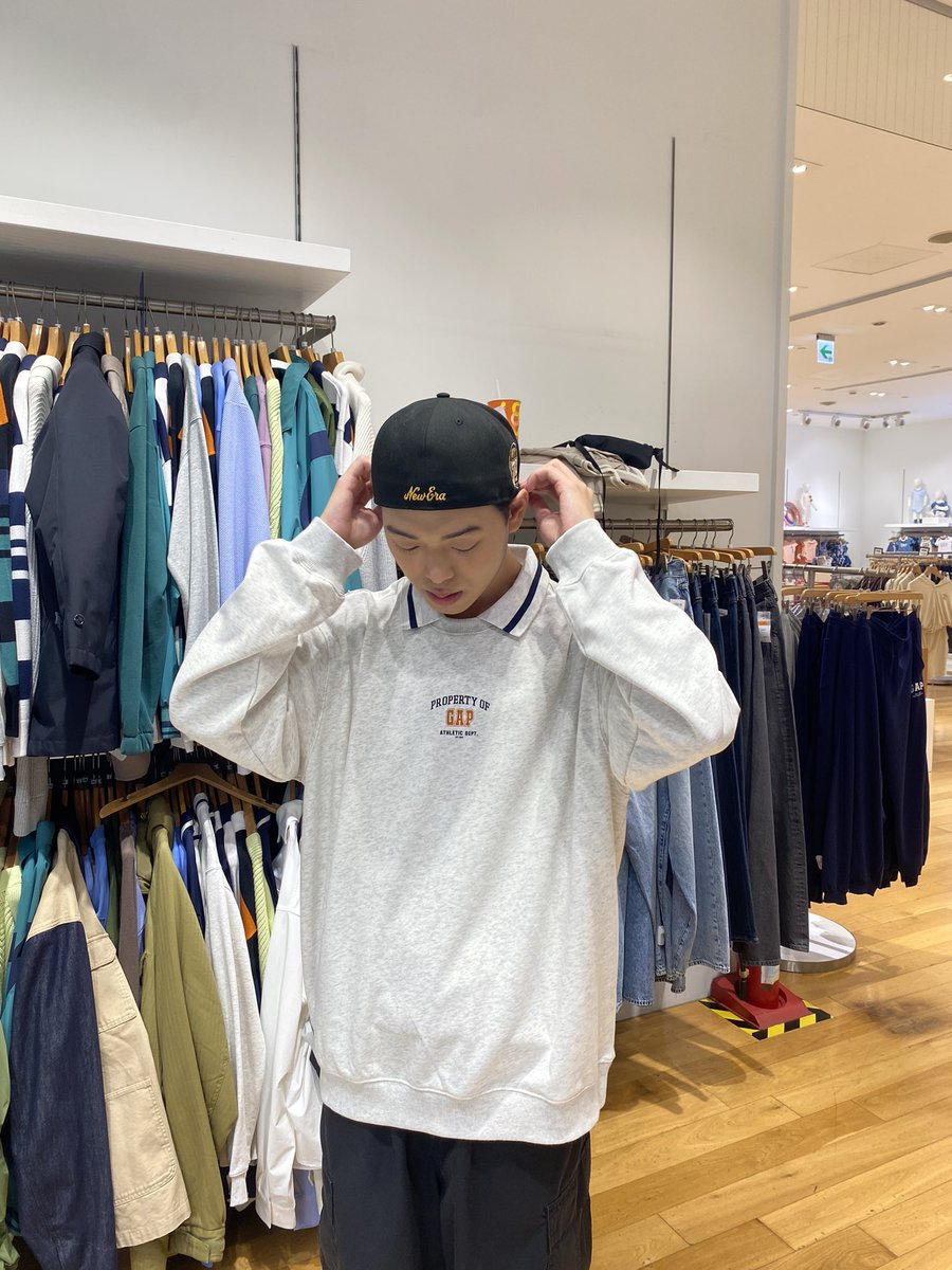 tiiing05's tweet photo. 今天去���GAP 這兩件好好看、 https://t.co/6ybF9qnZLx