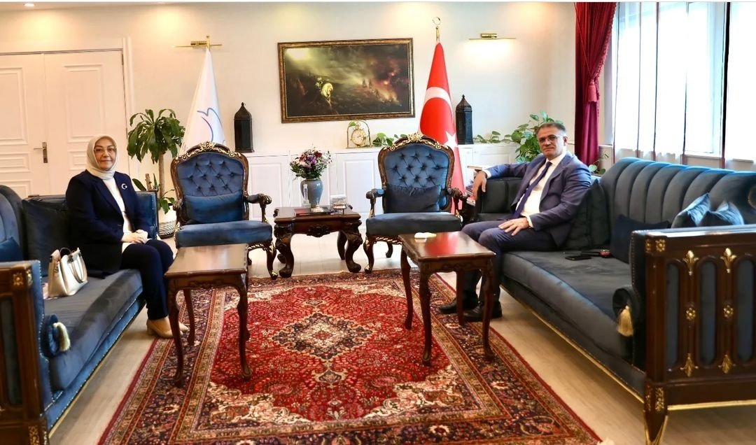 BicekSelma's tweet photo. 🔻İŞKUR  - Van Çalışma ve İş Kurumu İl Müdürü Olarak 
Yeni Görevimin İlk Gününde Van Valimiz Sayın Ozan Balcı'yı Makamında Ziyaret Ettim.
Güzel Temenni ve Dilekleri İçin Teşekkür Ediyorum
#selmabiçek
#biçekselma
#vanişkur
#işkurvan
#işkur
@tcbestepe
@tcvanvaliligi https://t.co/epnxdkAKn5