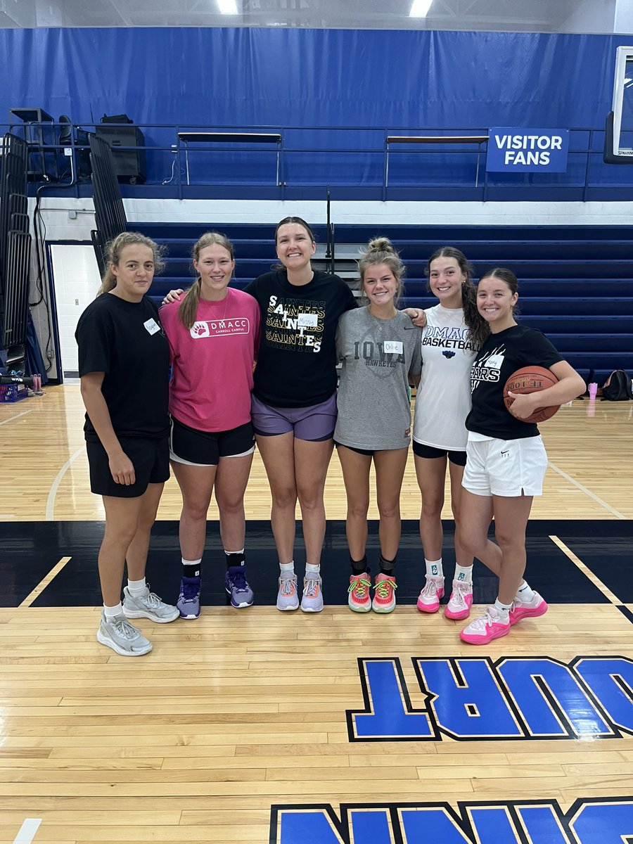 DmaccWBB's tweet photo. Had a great time last week at our youth basketball camp! Thanks to all who attended, we hope to see you at some games this season! 😃 GO BEARS! 🏀🐻 https://t.co/nw9M1l0A3i