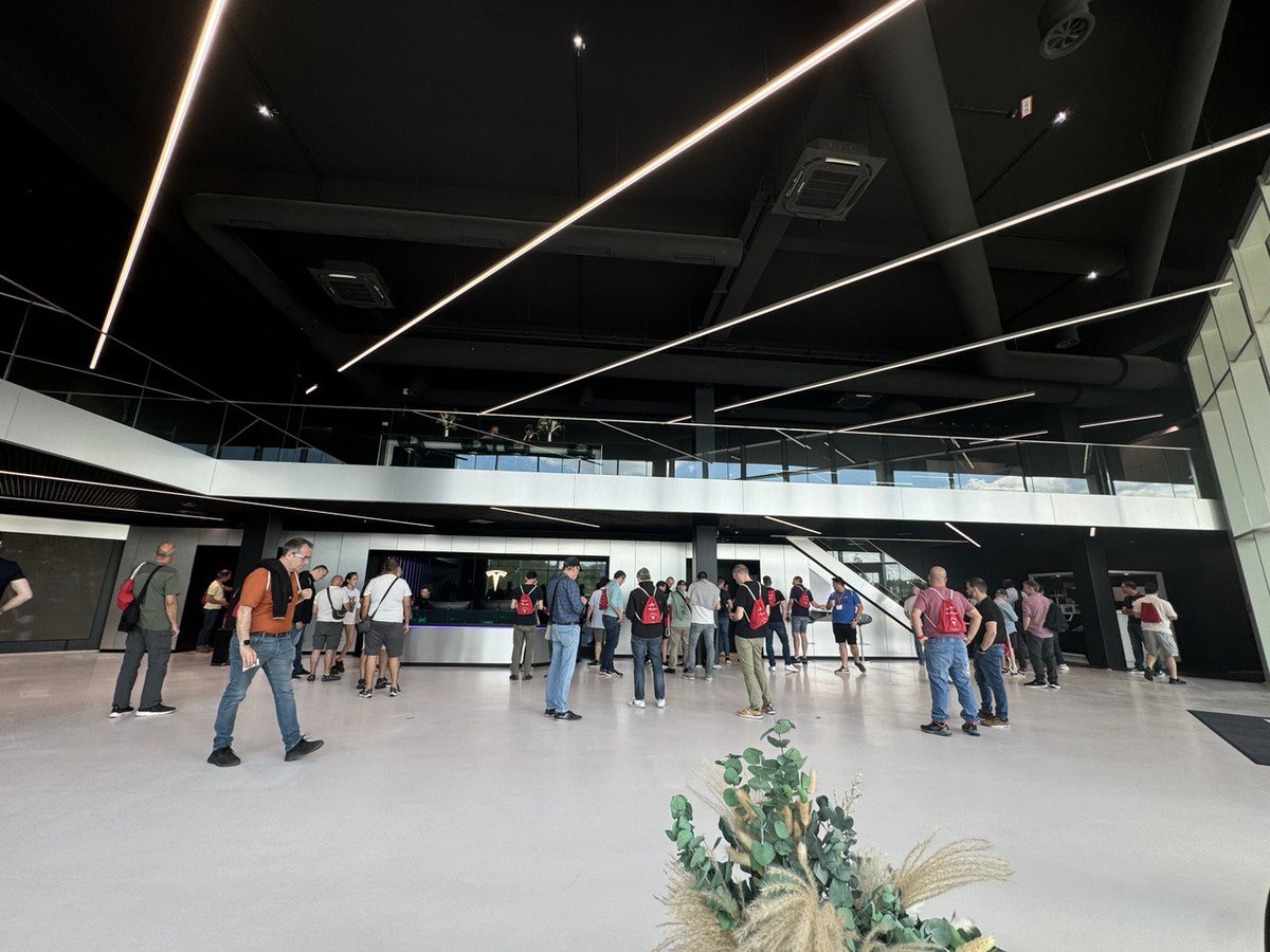 Hoy hemos tenido nuestra segunda visita a <a href="/Gf4Tesla/">Gigafactory Berlin News</a> !!
Una experiencia inolvidable, como siempre.