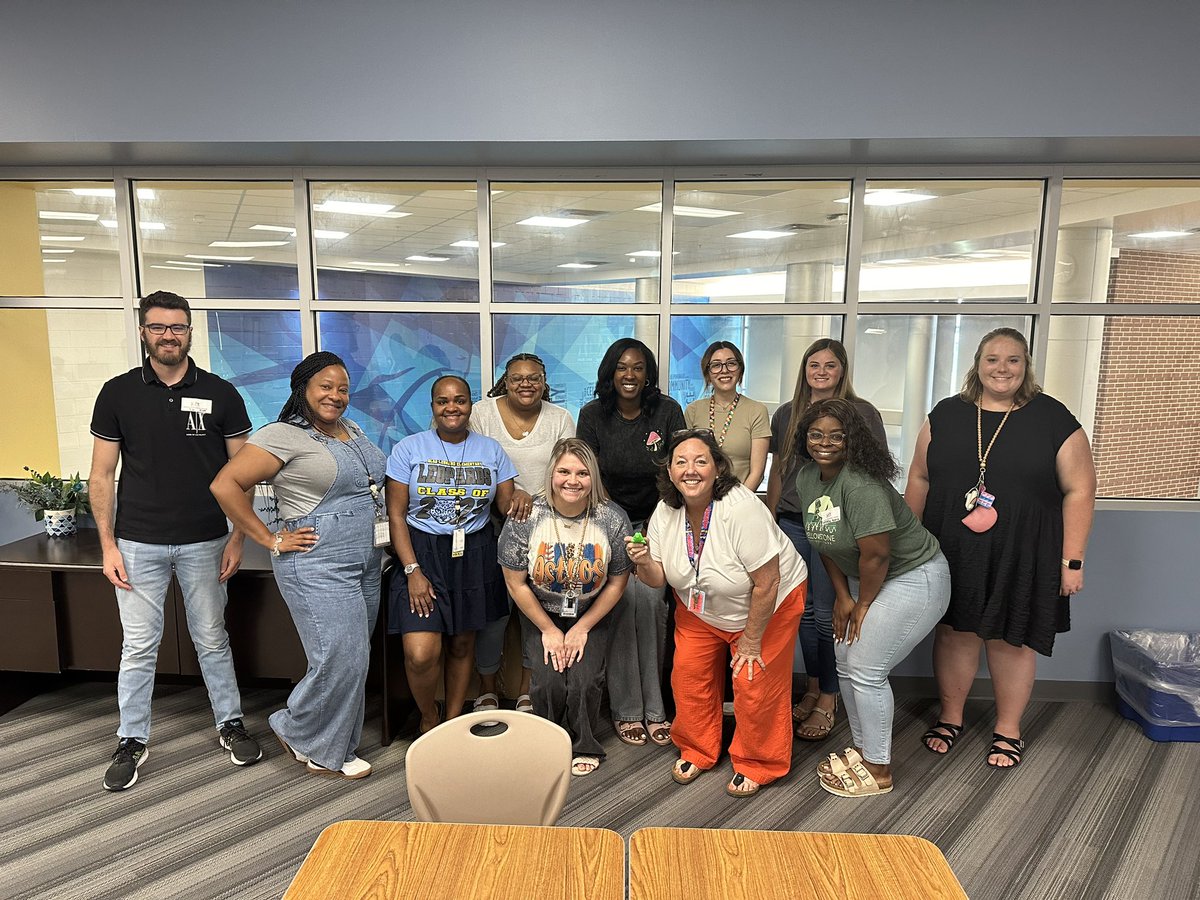 walker_kathi's tweet image. Staff @OLE_Leopards are actively out learning!  CLASS 1:1- creating active, creative and engaging components for learning.