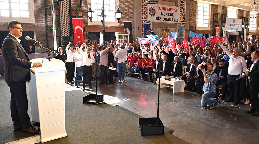 TurkMetalSen's tweet photo. GENEL BAŞKANIMIZ ALTUNDAĞ MANİSA'DA

Genel Başkanımız Uysal Altundağ, Manisa'da kurulu şubelerimizi ziyaret ederken, Manisa Şubeleri Genişletilmiş Temsilciler Meclisi Toplantısında üyelerimizle bir araya geldi.

Haberin detayları için: https://t.co/y7jiHCigEi