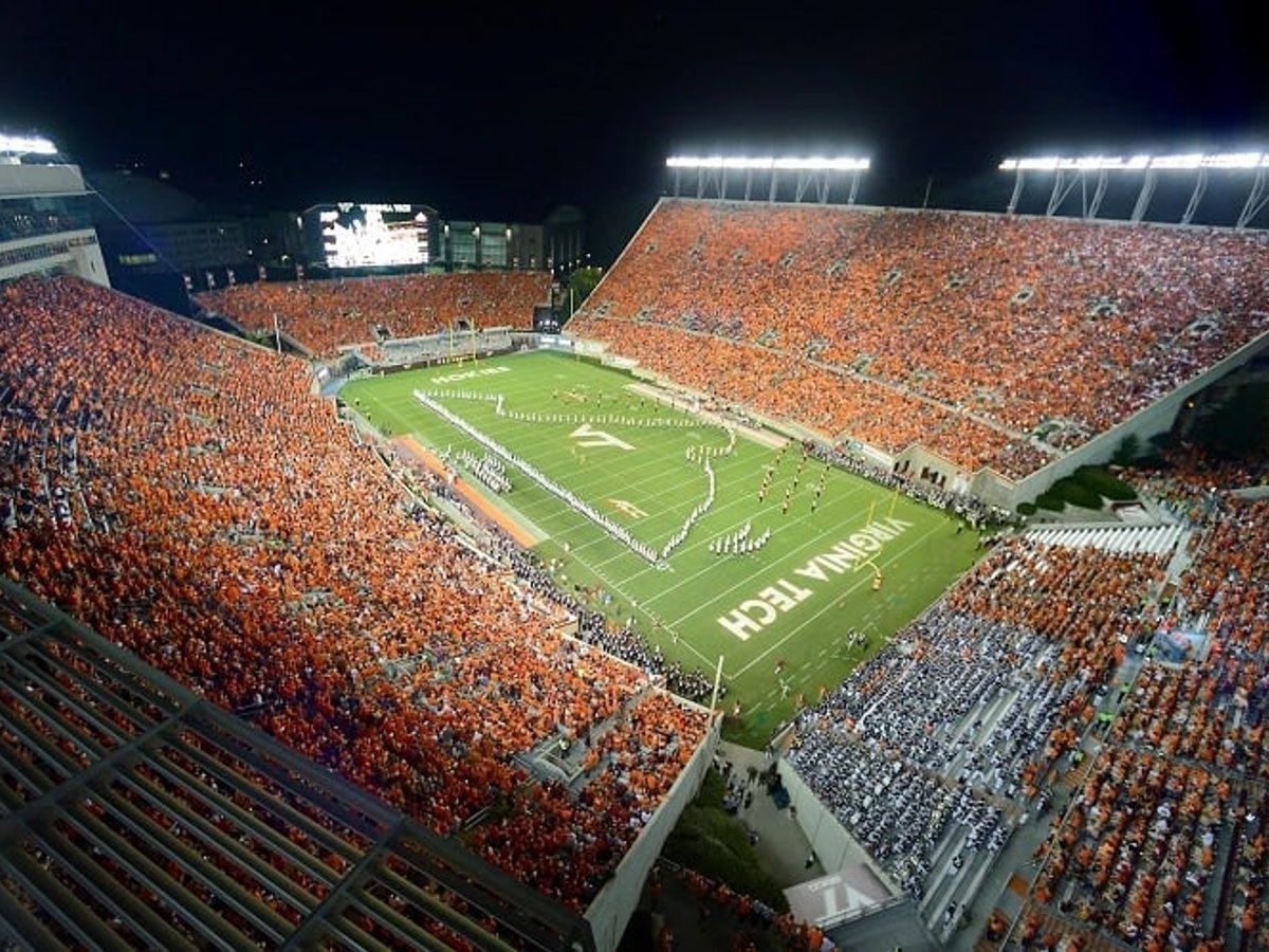 I am blessed and excited to receive my first P4 offer from <a href="/HokiesFB/">Virginia Tech Football</a>! Thank you <a href="/coachstuholt/">Stu Holt</a> <a href="/thecoachmccombs/">Brandon</a>  <a href="/CoachEBrooks/">Elijah Brooks</a> for the opportunity to play at Virginia Tech! #ThisIsHome #GoHokies 🦃🦃

<a href="/HKA_Tanalski/">Adam</a> <a href="/shanee_mc/">Shane McDonough</a> <a href="/Brian15Johnson/">Brian Johnson</a> <a href="/Coach_Radke/">Luke Radke</a> <a href="/SSSAS_Football/">Saints Football</a>