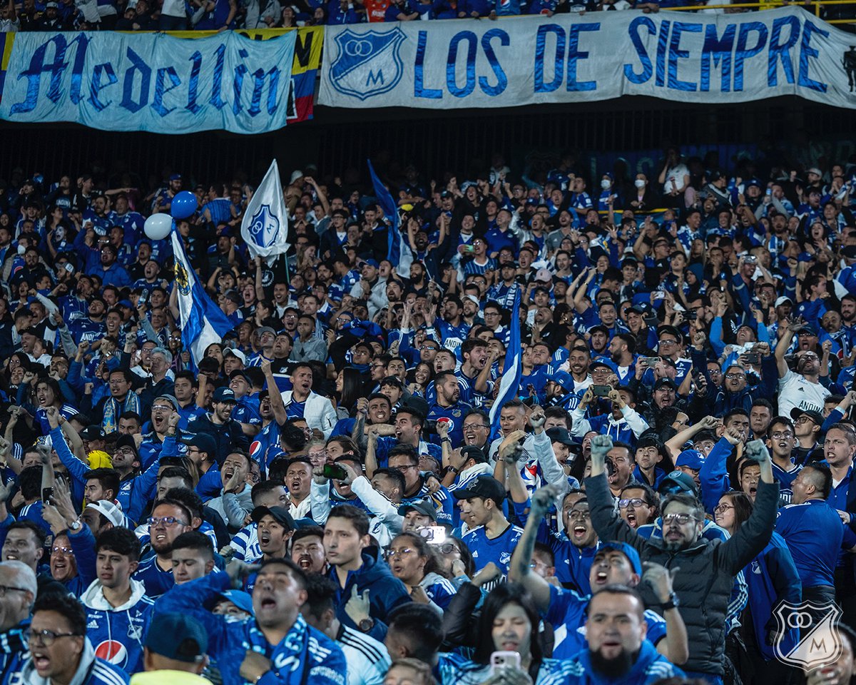 MillosFCoficial's tweet photo. ¡Un #GrupoDeAmigos que gritaron Campeón el 24 de junio de 2023 para darnos nuestra Estrella 16!🤩🌟💙

#LaNocheMásLindaDelMundo https://t.co/qaQd9j1tmz