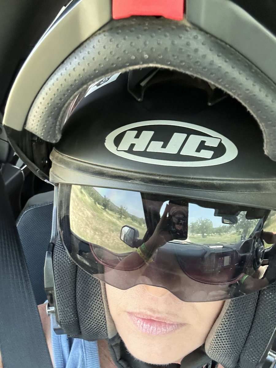 MrsFarley's tweet photo. @NISDHoffmann #hawksonholiday sunglasses (but cooler) selfie https://t.co/h881vwKAky