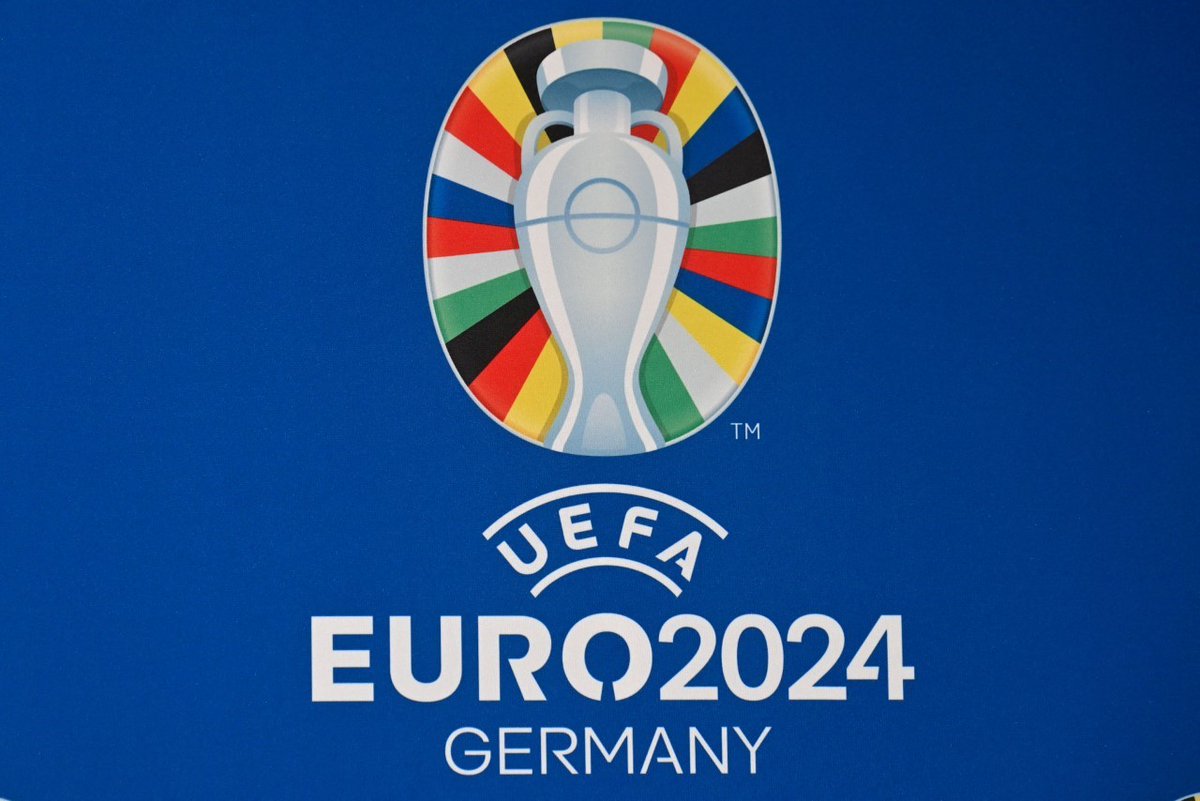ProsperCEMoses1's tweet photo. JOURNÉE FOOT📺 

FOOT EN STREAM 

JE DIFFUSE L'EURO EN STREAM AUJOURD'HUI

⬇️⬇️⬇️

LIEN EN BIO 💥

LIVE SUR TELEGRAM

Je stream les matchs 📺⤵️

21h00 🇦🇱 Albanie - 🇪🇸 Espagne
21h00  🇭🇷 Croatie - 🇮🇹 Italie

#EURO2024 #espagne #ESPALB #LIVE https://t.co/5faZSRftgs
