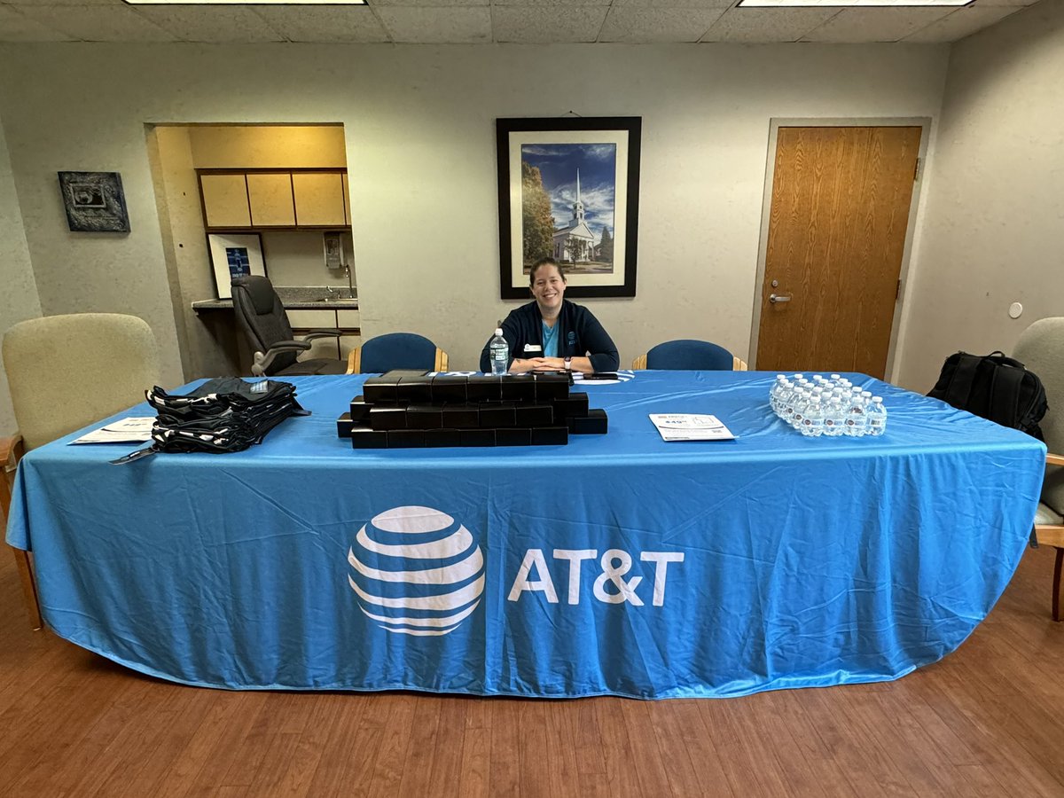 Taylor is READY to show some appreciation to the folks here at Genesis Healthcare in Kennebunk! #FirstNet <a href="/MichaelCruz90/">Mike Cruz</a> <a href="/joak80/">justin oakliff</a> <a href="/pnixnix/">Peter Nixon</a>