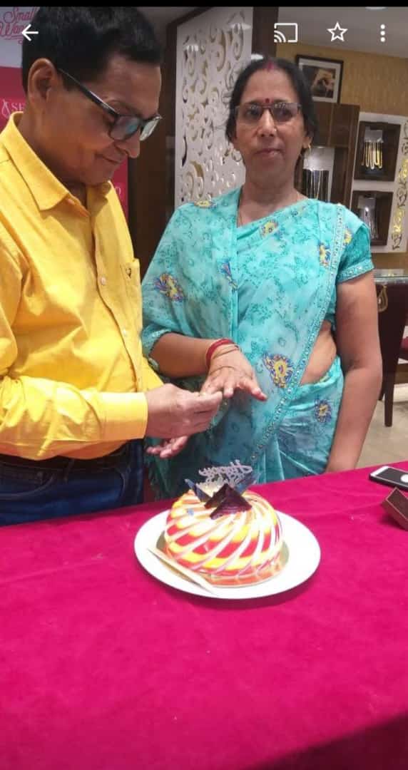 प्रभु श्री राम जी की कृपा से आज मेरे शादी के ४१ वर्ष पुरे हुए, इस शुभ अवसर पर आप सबका आशीर्वाद अपेक्षित है 🙏🙏