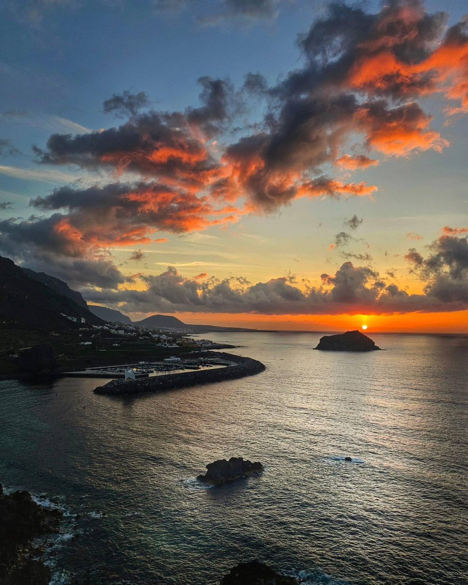 GARACHICO..Un pueblo de película...BAJO UN VOLCAN...WILLIAM LEVY...TENERIFE

📸Andres Lemus

#vendevisitaatenerife #tulugardeescape #tenerife #islascanarias #garachico