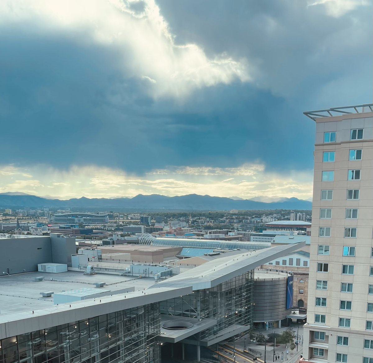 ISTE day one was so much fun! I got to learn more about AI and the integration into Ed tech, as well as meeting some really cool people ⛰️