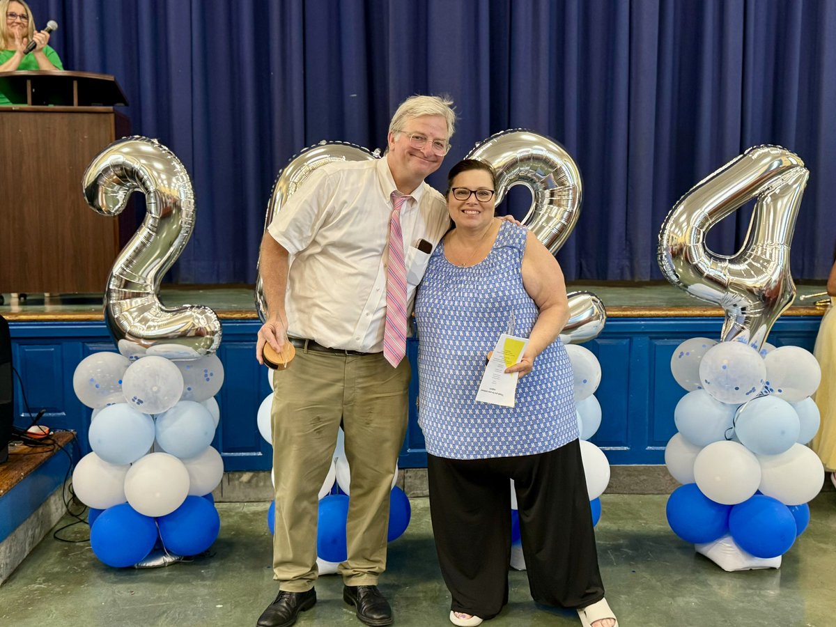 Public School 72 tweet media