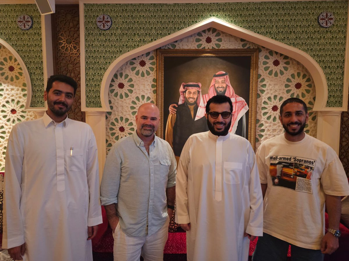 فيلم سعودي كبيييييير بدعم واشراف من GEA وموسم الرياض ... المخرج بيكون اخوي الغالي محمد الملا و اخترته وواثق فيه وبيكون مفاجاة 🇸🇦❤️🔥