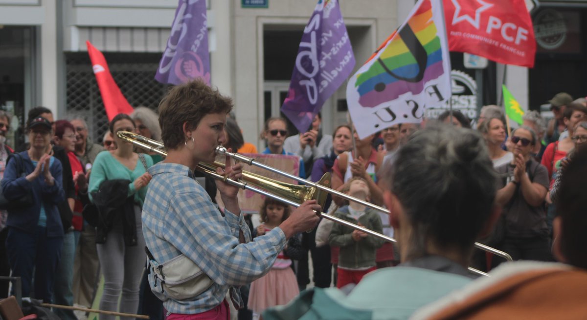 73PCF's tweet image. Une belle mobilisation hier pour la manif féministe contre l'extrême droite à Chambéry.
Siamo tutti antifascisti ✊