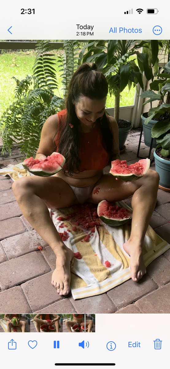 DamnDieselDonna's tweet photo. What an adventure. We had to cheat and score the melon a bit but we got it done 😎. Next time I’ll try a bigger melon 🍉
#watermelon #melon #juicy #legs #quads #strong #nsfw #thickthighs #watermelonchallenge #mess https://t.co/qckROLi5Xm