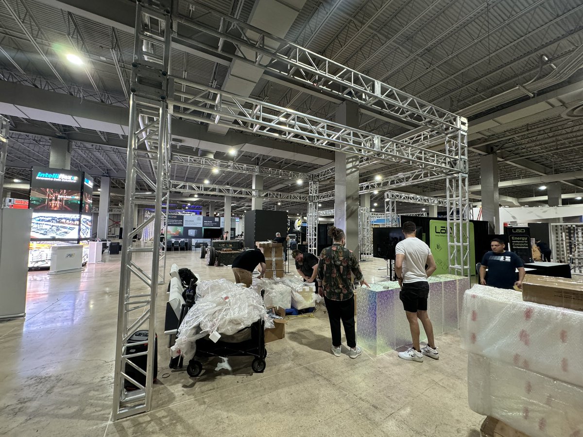 Hawk Crypto & Tech (@hawkcryptotech) on Twitter photo Getting set up! Let’s go! <a href="/MiningDisrupt/">Mining Disrupt® Conference November 11-13, 2025</a> <a href="/HostWithTerra/">Terra Hosting</a> Getting set up! Let’s go! <a href="/MiningDisrupt/">Mining Disrupt® Conference November 11-13, 2025</a> <a href="/HostWithTerra/">Terra Hosting</a>