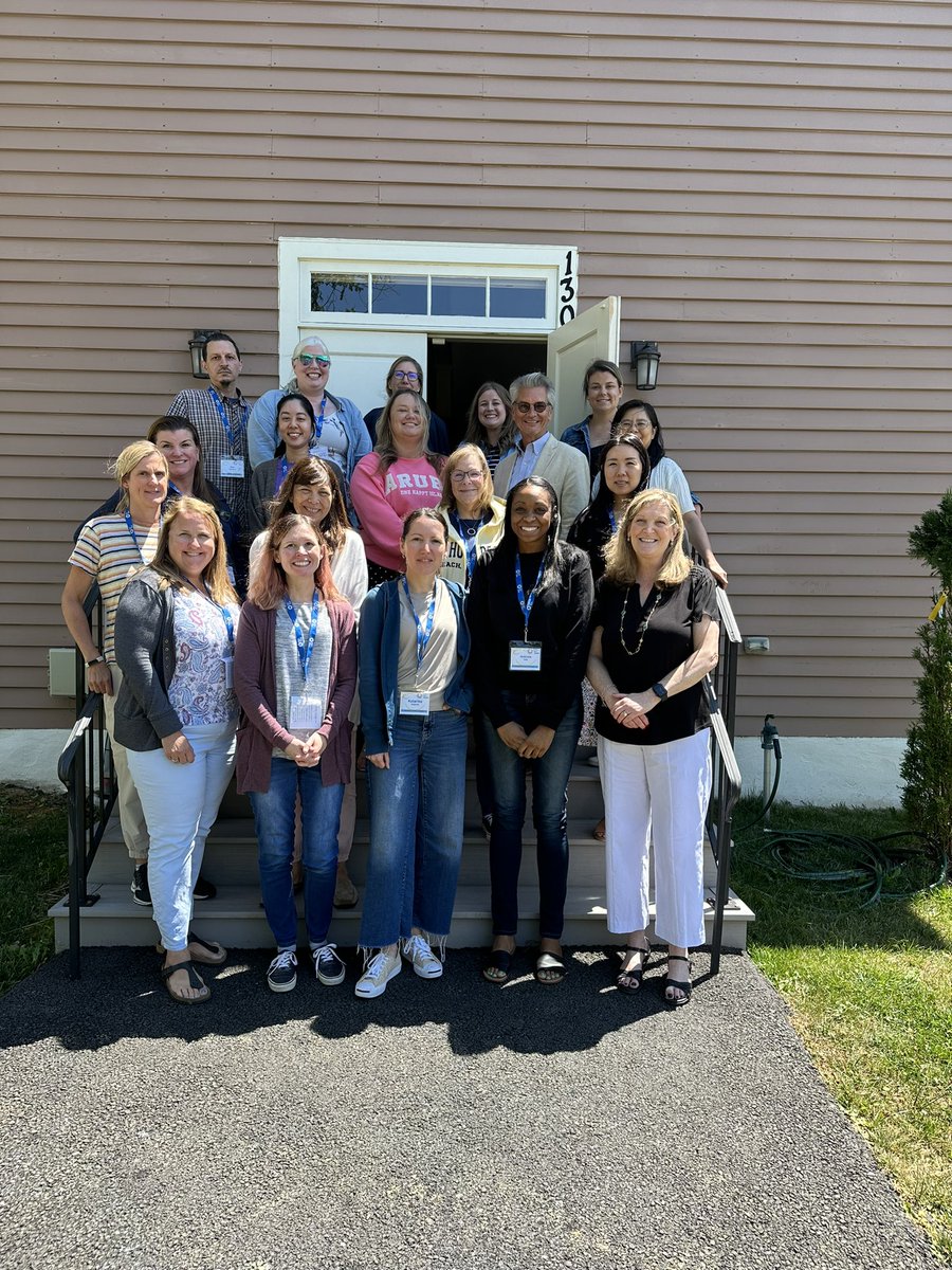 Amy Kines tweet media