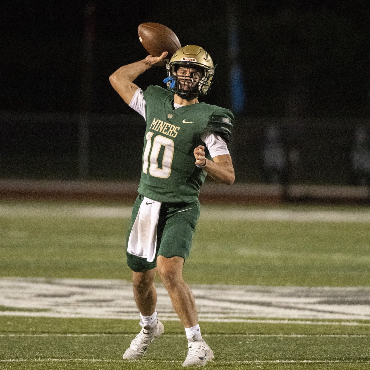 39 DAYS: Missouri S&amp;T ranked 39th in NCAA Division II in completion percentage, as Miner quarterbacks completed 61.2 percent of their throws. #minerpride