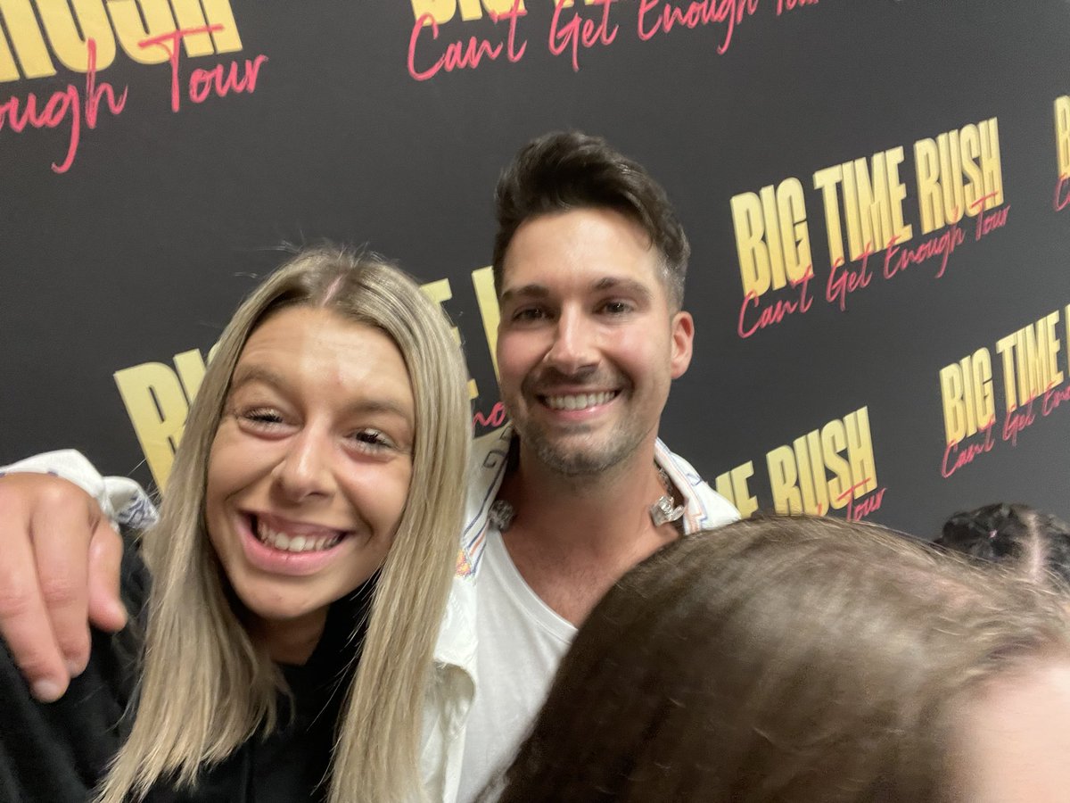 Addicted2Maslow's tweet image. Crazy that this was a year ago🩷