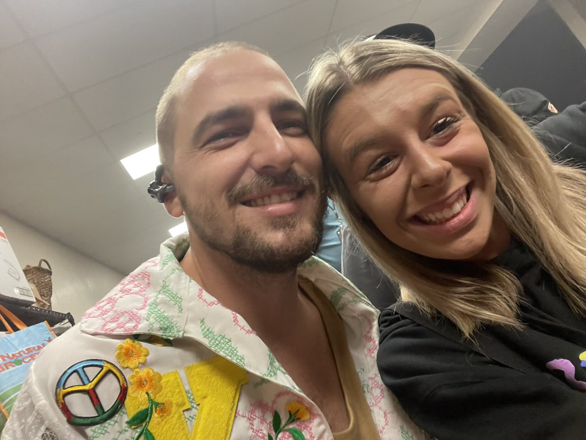 Addicted2Maslow's tweet image. Crazy that this was a year ago🩷