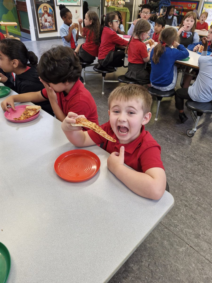 This afternoon we celebrated the children who were ‘spotted’ following our school values in term 4.  They had pizza and an extra play - the happy faces say it all! Well done! #proud #reward #spotted #schoolvalues