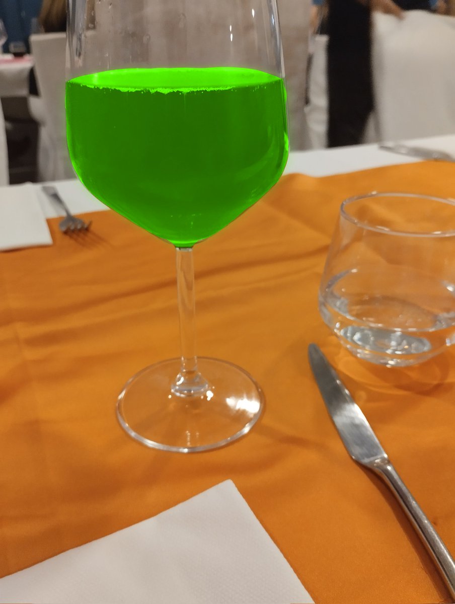 Itz_Zen0_'s tweet image. Dude what are they serving me