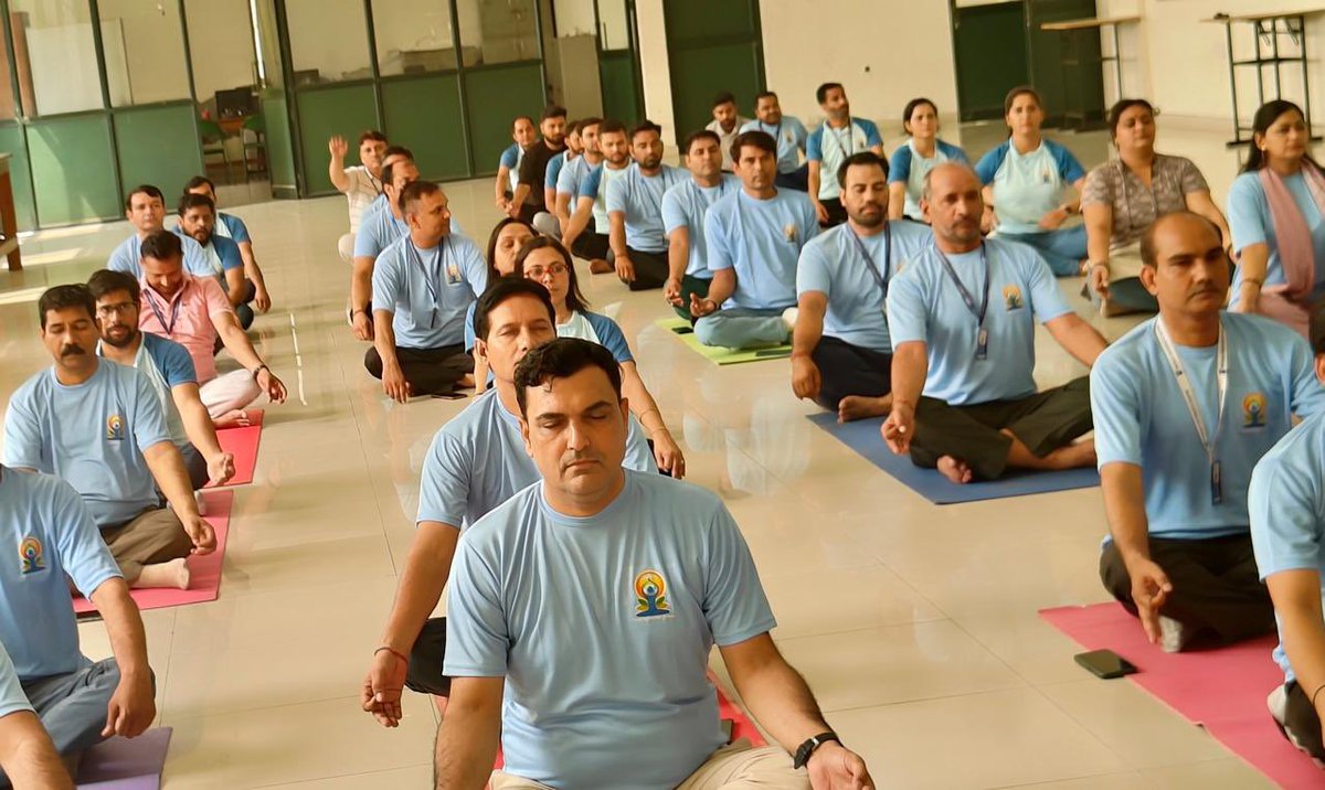 UniversityMonad's tweet photo. Glimpses of International Yoga Day@21 June 2024 !!!
#MonadUniversity
#International_Day_of_Yoga
#BestUniversity
#BestExposure
#Beststudy
#BestPlacement
#Healthtips
#AdmissionsOpen https://t.co/Vco7UQNt61