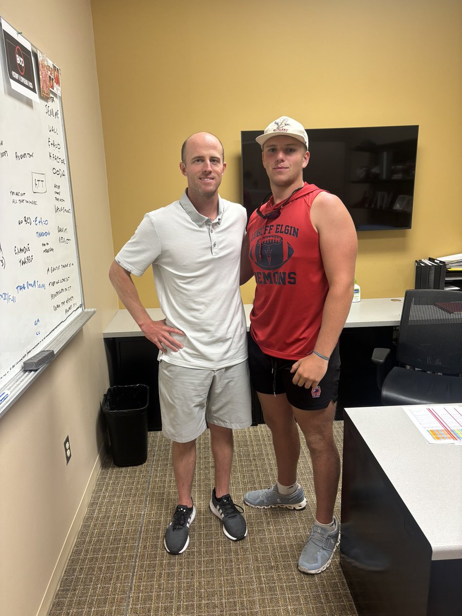 Craig Jones (@craigjonrs27) on Twitter photo Had a Great workout at Wofford, Also An Amazing visit getting to see the campus cant wait to be back!
<a href="/JacobPoag/">Jacob Poag</a>
<a href="/Coach_Doolittle/">Mitch Doolittle</a>
<a href="/Wofford_FB/">Wofford Football</a>
<a href="/Chris_kickcoach/">Coach Chris Kennedy</a>
<a href="/OneononeSC/">OneOnOneKicking_SC</a>
<a href="/OneOnOneKicking/">OneOnOne Kicking Camps🏈</a>
<a href="/BoulwareLeon/">Coach Boulware</a> Had a Great workout at Wofford, Also An Amazing visit getting to see the campus cant wait to be back!
<a href="/JacobPoag/">Jacob Poag</a>
<a href="/Coach_Doolittle/">Mitch Doolittle</a>
<a href="/Wofford_FB/">Wofford Football</a>
<a href="/Chris_kickcoach/">Coach Chris Kennedy</a>
<a href="/OneononeSC/">OneOnOneKicking_SC</a>
<a href="/OneOnOneKicking/">OneOnOne Kicking Camps🏈</a>
<a href="/BoulwareLeon/">Coach Boulware</a>