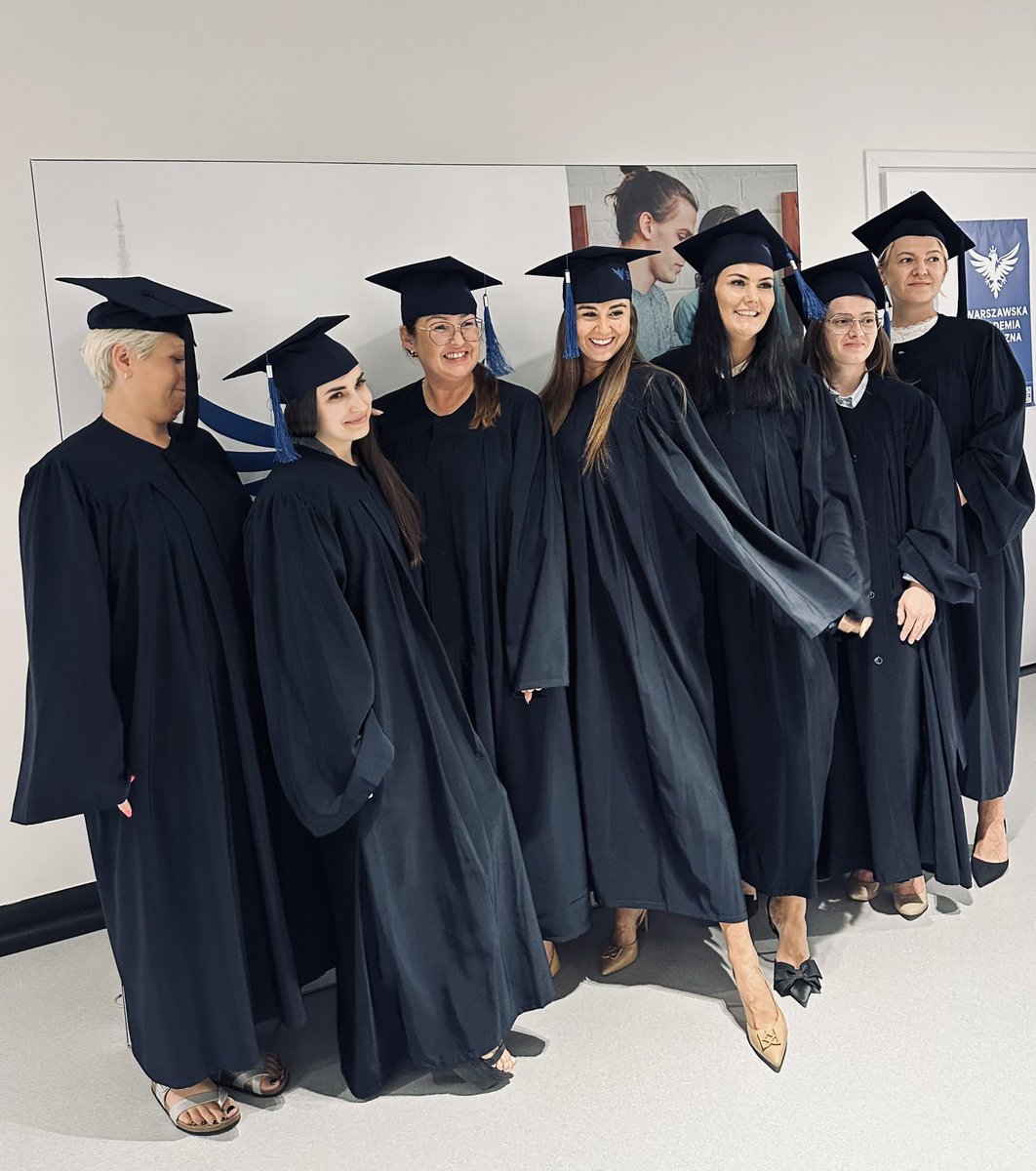 MMedyczna's tweet photo. 🌟 https://t.co/1gZ9OzG2y6 #pielęgniarstwo #ObronaMagisterska #Absolwenci #Wiedza #NowyPoczątek #Graduation #WAM #absolwentWAM #magister #dyplom #mgr #pielęgniarstwoWAM #AkademiaMedyczna #Akademia #pielęgniarkap #przyszłość https://t.co/sK8oL6OLRg