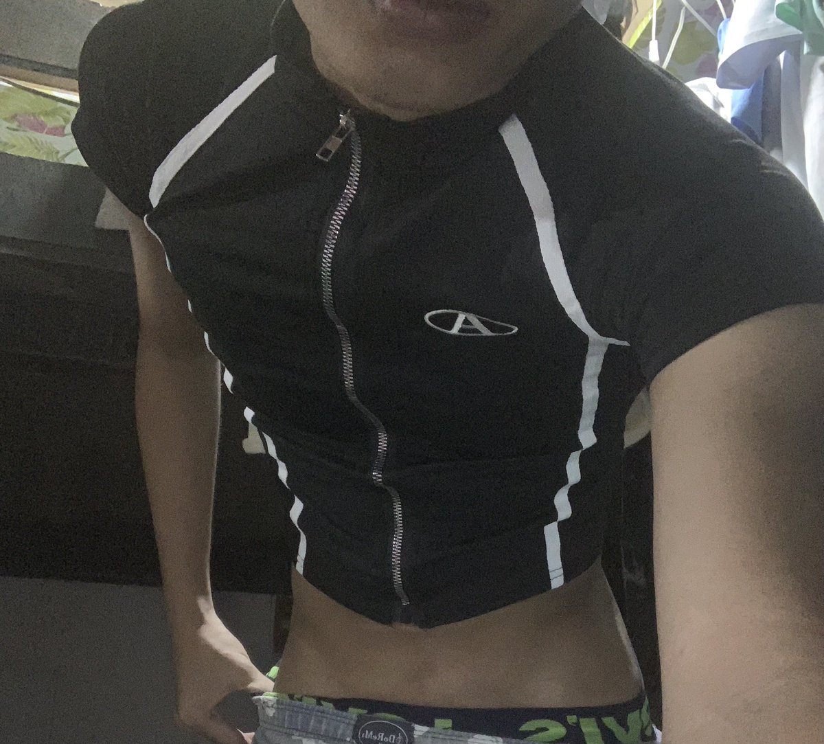 Xeanche09's tweet photo. Usto ko ng titeee https://t.co/38OvdrUTji