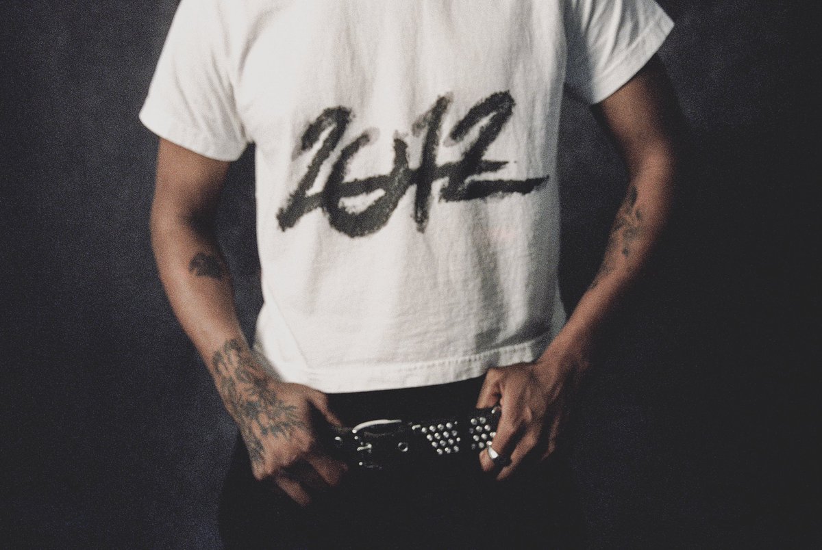 DCTHEDON__'s tweet image. #2012 , 6/28 🐰 tell ur friends