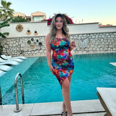 ayata_rabia's tweet photo. #YeniProfilResmi https://t.co/RMNtHZZR3Q