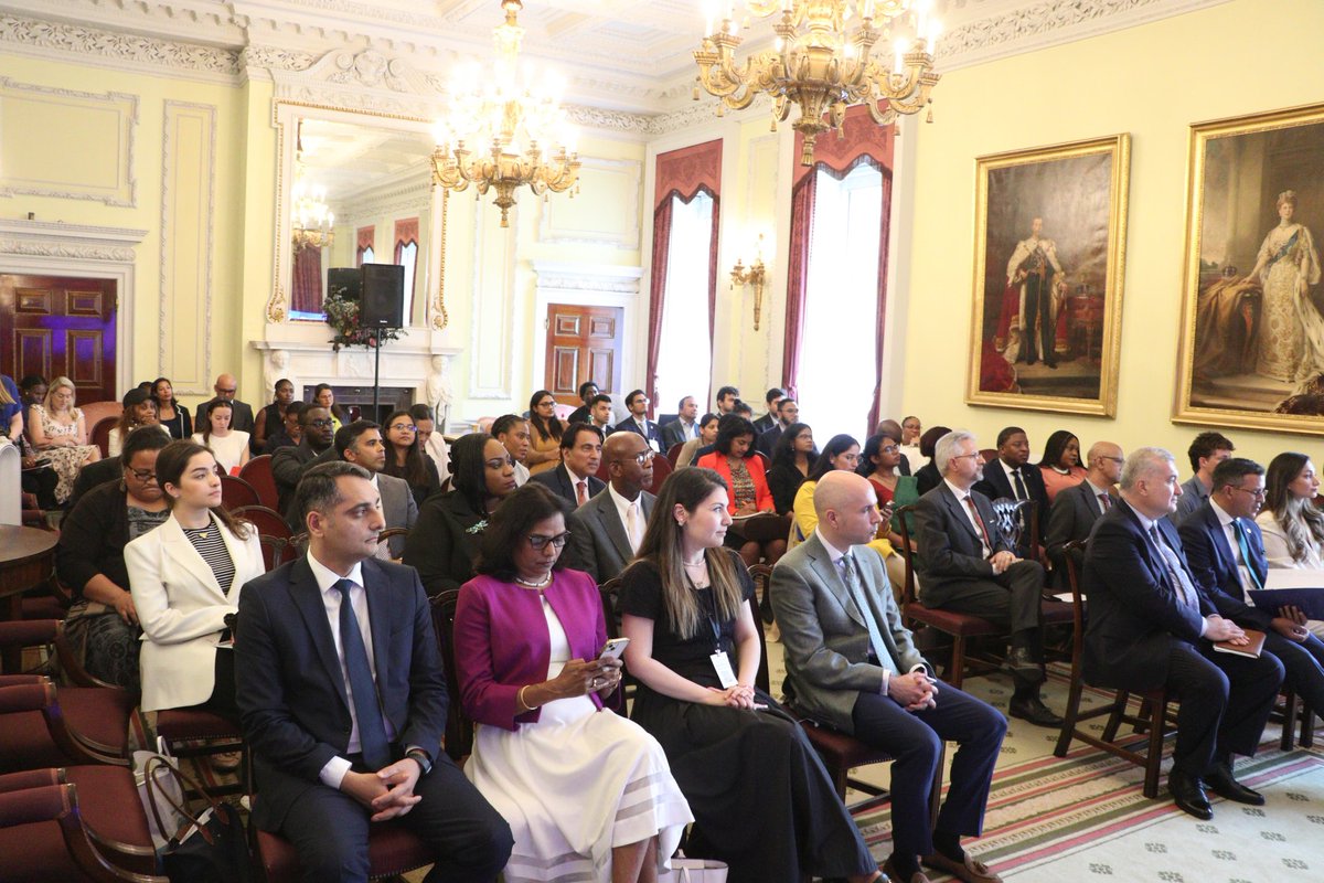 Fruitful discussions with Commonwealth small states and <a href="/commonwealthsec/">The Commonwealth</a> at #LCAW2024. We are firmly committed to small and vulnerable states being central to climate discussions ahead of #COP29.