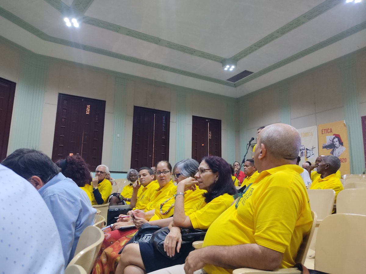 Danhiz Díaz Pereira (@danhizdp) on Twitter photo Estamos en el balance del <a href="/PartidoPCC/">Partido Comunista de Cuba</a> de la <a href="/UdeLaHabana/">Universidad de La Habana</a>. Pitcheos de ➕ de 90 millas,todos en función de #Cuba.
Esta militancia demuestra que siguen siendo una Universidad de la #Patria,que sienten clara la responsabilidad de ser la Universidad de #Fidel.
Se aprende mucho aquí. Estamos en el balance del <a href="/PartidoPCC/">Partido Comunista de Cuba</a> de la <a href="/UdeLaHabana/">Universidad de La Habana</a>. Pitcheos de ➕ de 90 millas,todos en función de #Cuba.
Esta militancia demuestra que siguen siendo una Universidad de la #Patria,que sienten clara la responsabilidad de ser la Universidad de #Fidel.
Se aprende mucho aquí.