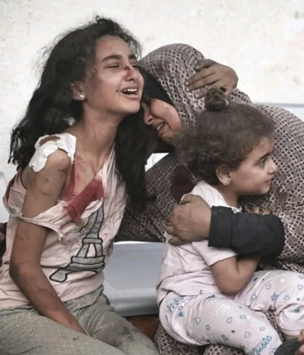 جس جس نے اس جنگ میں اسرائیل کا ساتھ دیا یا فلسطینیوں پر ہونے والے مظالم پر خاموش رہے اور حُکمران ہوتے ہُوۓ بھی ظُلم کو نہیں روکا ۔۔۔۔۔۔۔۔

اللہ تمہارے خاندانوں کو بھی یہ دن دکھاۓ۔ آمین۔ 

#Gaza #Rafah #Palestine #IsraHELL