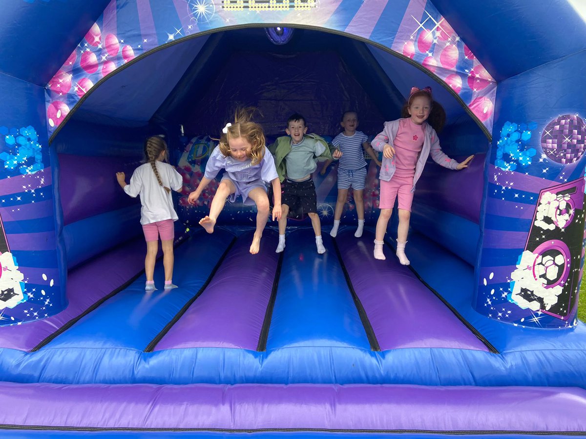 StMaryscbridge's tweet photo. P2 had great fun today😀😘 https://t.co/4EI4795wUs