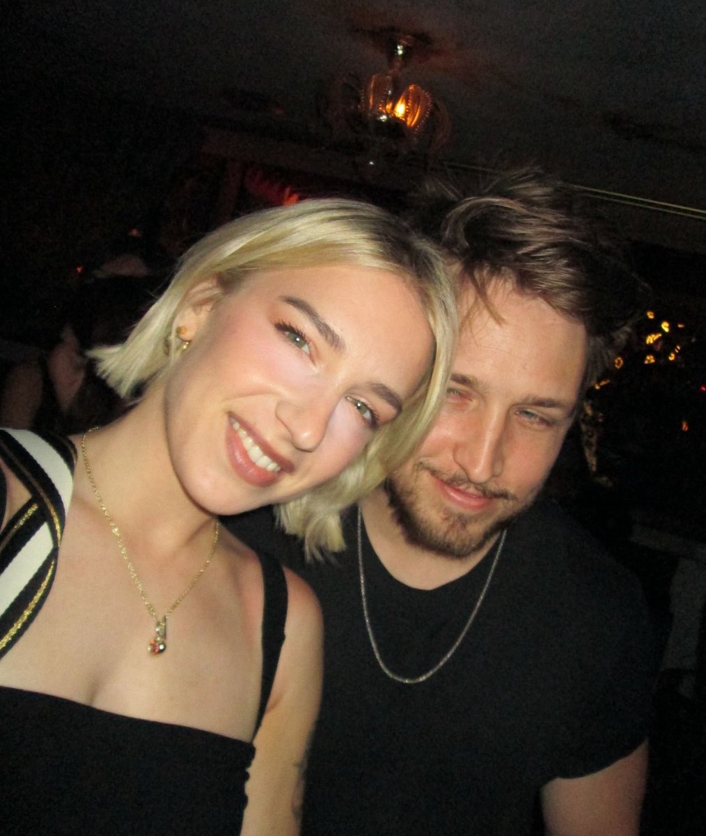 333AYLA's tweet photo. MY LOVE FOR THEM https://t.co/zVPJTakYOl