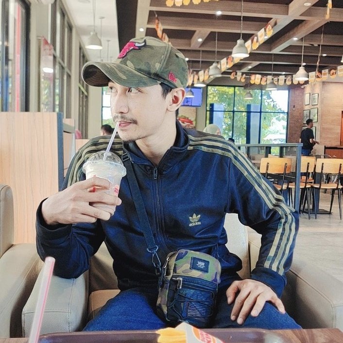 RFernandoJR9's tweet photo. #FotoProfilBaru https://t.co/JqR1m99vA1