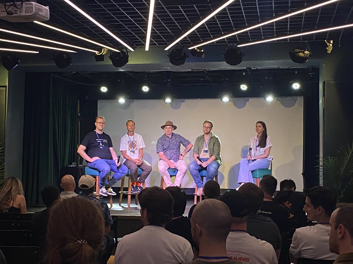 Gadget (@gadget_dev) on Twitter photo Adapting and thriving: nobody wanted to miss this agency panel for session 4 of #preditions!
Loved hearing about adopting new tech from <a href="/gavinballard/">Gavin Ballard</a> , <a href="/davidvisser/">David V</a> , <a href="/rigelstpierre/">Rigel St. Pierre</a> , Eric from <a href="/sltwtr/">sltwtr.</a> , and <a href="/AlfalfaAnne/">Anne Thomas</a> ๐ค Adapting and thriving: nobody wanted to miss this agency panel for session 4 of #preditions!
Loved hearing about adopting new tech from <a href="/gavinballard/">Gavin Ballard</a> , <a href="/davidvisser/">David V</a> , <a href="/rigelstpierre/">Rigel St. Pierre</a> , Eric from <a href="/sltwtr/">sltwtr.</a> , and <a href="/AlfalfaAnne/">Anne Thomas</a> ๐ค