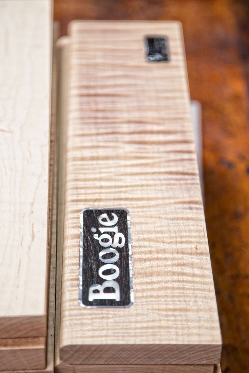 MesaBoogie's tweet image. Mesa experts, name that amp.

#MesaEngineering #MesaBoogie #LetsMesaBoogie