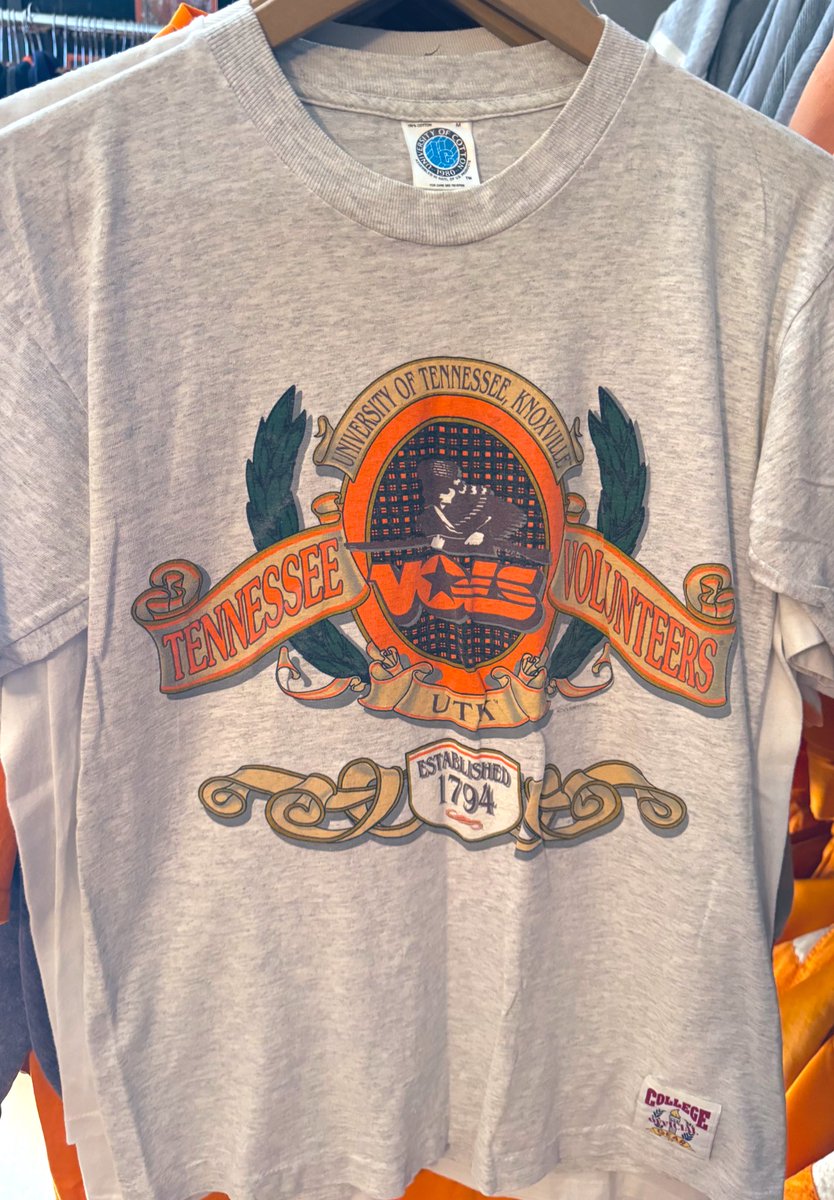 New drop of @vintageut gear available on our Instagram story. All sizing and pricing is available at ➡️ Instagram.com/vintageut 

#vols #tennessee #vintageut #vintage #cws #rifleman #ut