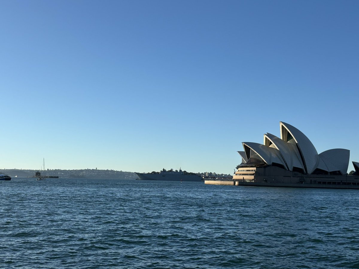 NanoMed (@nanomed_unsw) on Twitter photo Ready for another day at #Oznanomed on a beautiful Sydney day! ☀️
Today we have one of the highlights of the conference: 3-minute talks by our early career researchers. 🎙️
<a href="/ronachandrawati/">Rona Chandrawati</a> <a href="/MK_CCI/">Prof Maria Kavallaris AM 🌈</a> <a href="/KrisKilian/">Kristopher Kilian</a> Ready for another day at #Oznanomed on a beautiful Sydney day! ☀️
Today we have one of the highlights of the conference: 3-minute talks by our early career researchers. 🎙️
<a href="/ronachandrawati/">Rona Chandrawati</a> <a href="/MK_CCI/">Prof Maria Kavallaris AM 🌈</a> <a href="/KrisKilian/">Kristopher Kilian</a>