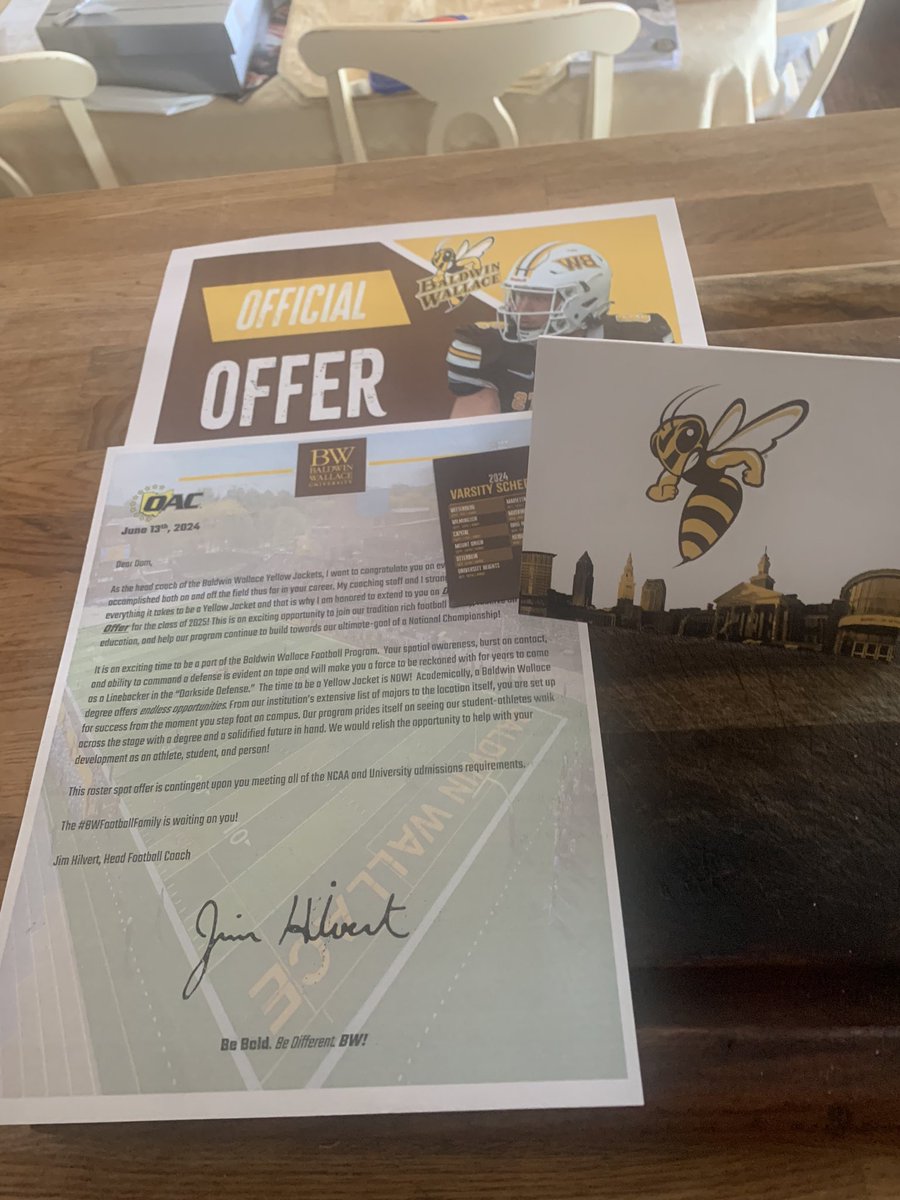 DominicGiles4's tweet photo. #AGTG After a great conversation with @CoachBMiller17 , i’m happy to say i’ve received my 2nd offer from Baldwin Wallace University
#goyellowjackets

@QVAthletics @cappajason @KnochelMark @wpialsportsnews @QuakersQv @EthanNichol10 https://t.co/hBIRLBKbWJ