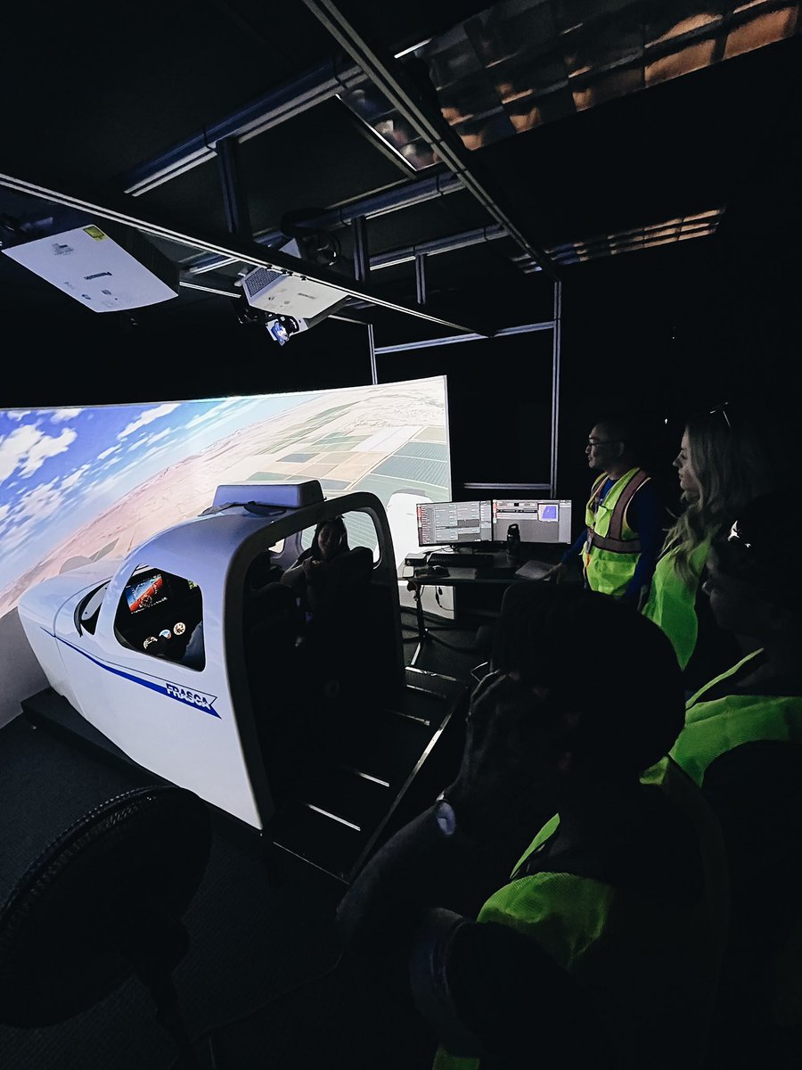 BaylorSACE's tweet photo. Last week, @BaylorTrack’s Cierra Wash &amp; @BaylorEQ’s Annie Vorhies visited the United Aviate Academy in Arizona ✈️ 

United Aviate Academy is a program offering aspiring &amp; established pilots a secure path to a United flight deck 🧑‍✈️ 

#BaylorBuilt #PreparingChampionsForLife https://t.co/pmV2PCsUyF