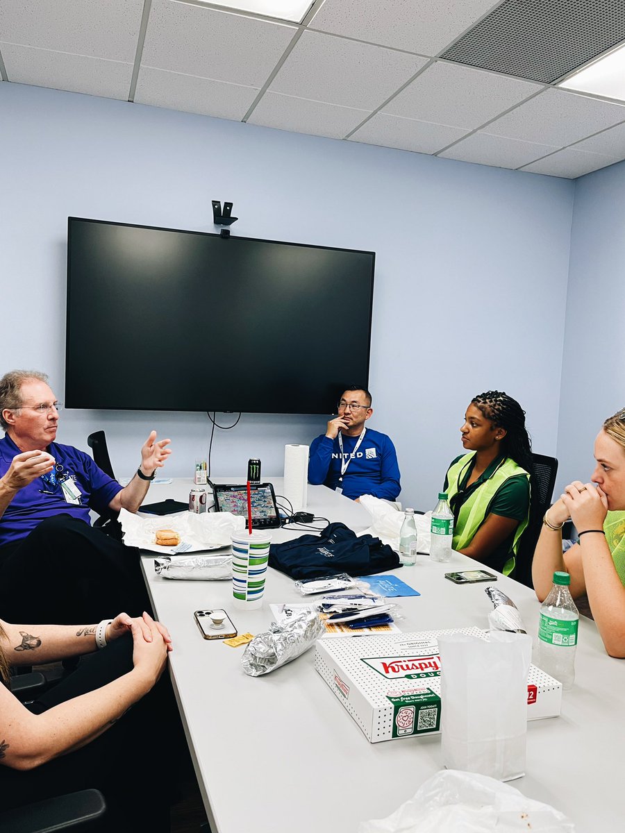 BaylorSACE's tweet photo. Last week, @BaylorTrack’s Cierra Wash &amp; @BaylorEQ’s Annie Vorhies visited the United Aviate Academy in Arizona ✈️ 

United Aviate Academy is a program offering aspiring &amp; established pilots a secure path to a United flight deck 🧑‍✈️ 

#BaylorBuilt #PreparingChampionsForLife https://t.co/pmV2PCsUyF
