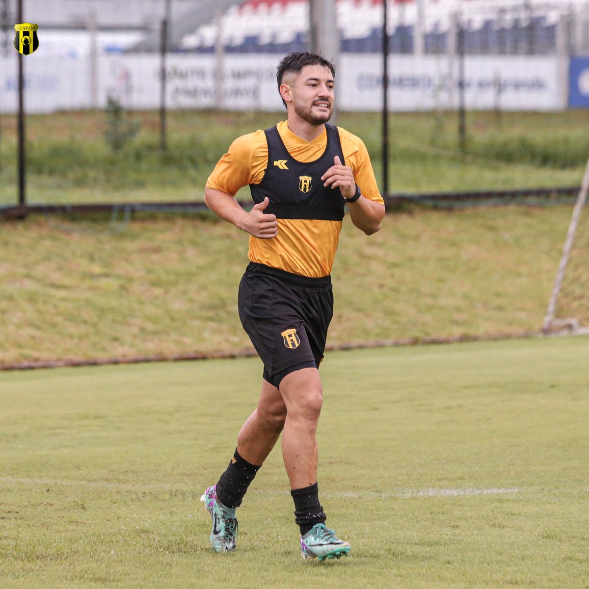 📸#EntrenamientoLegendario | ¡Segundo turno terminado!🔚

#VamosAborigen 🟡⚫️