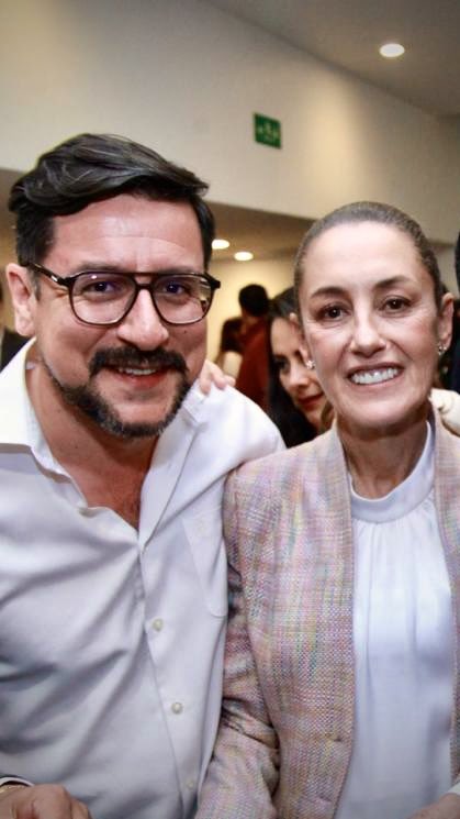 Feliz cumpleaños a nuestra Presidenta Electa y futura Comandanta de nuestras Fuerzas Armadas, la Dra. @claudia_shein 🫶🏻!!! Mucha salud y fuerza para que cumpla con la altísima tarea de seguir transformando nuestro querido México 🇲🇽 

#FelizCumpleañosPresidenta